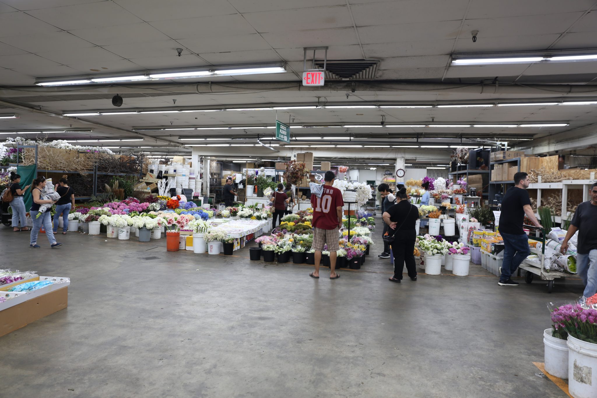 How to Shop at the Los Angeles Flower Market - Ounce of Salt